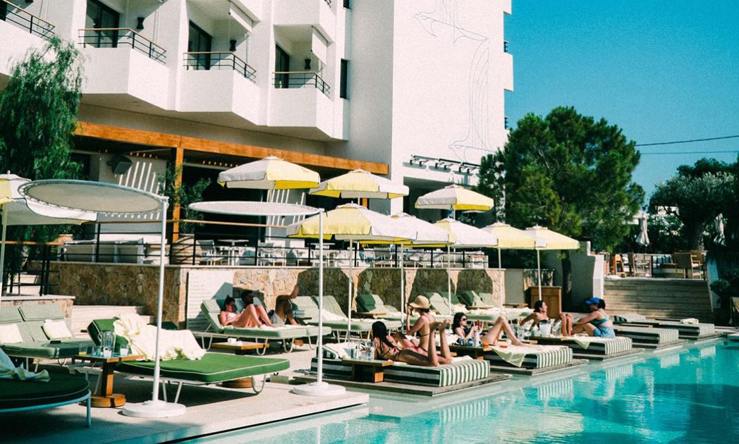ace_hotel_swim_club_atenas_binary