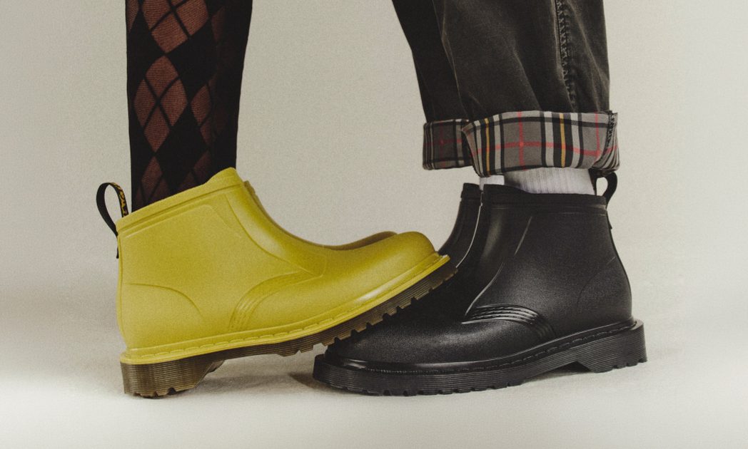 dr_martens_101_rain_boot_binary